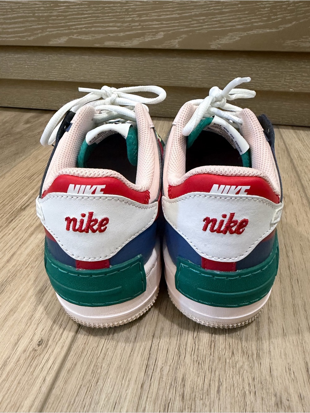 Nike Air Force 1 - Picture 3 of 4